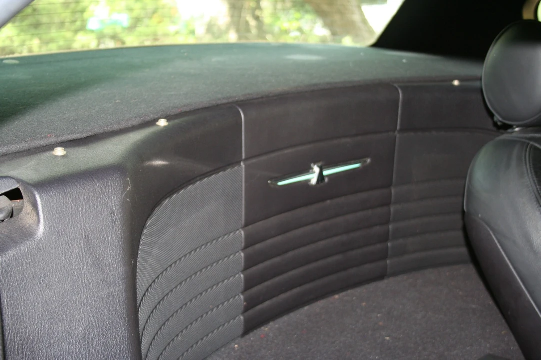 2003 Ford Thunderbird 11th Gen - Image 12 of 17