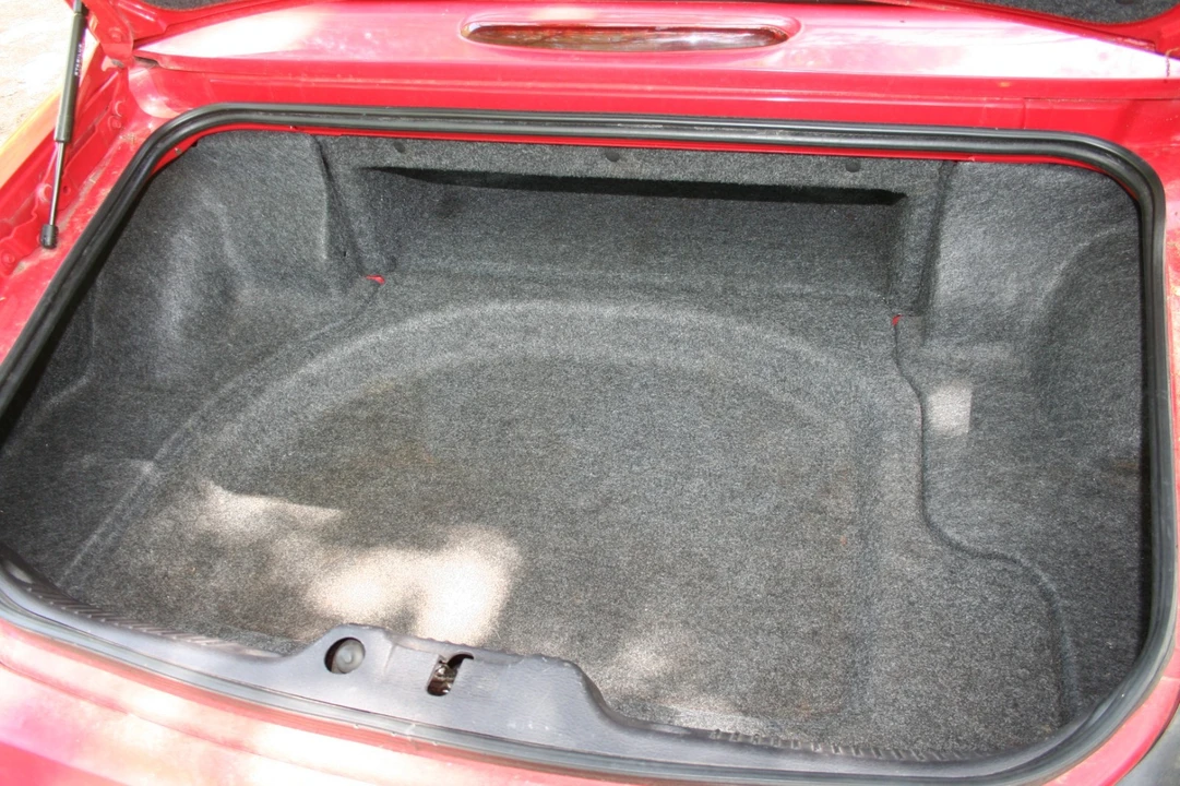 2003 Ford Thunderbird 11th Gen - Image 16 of 17