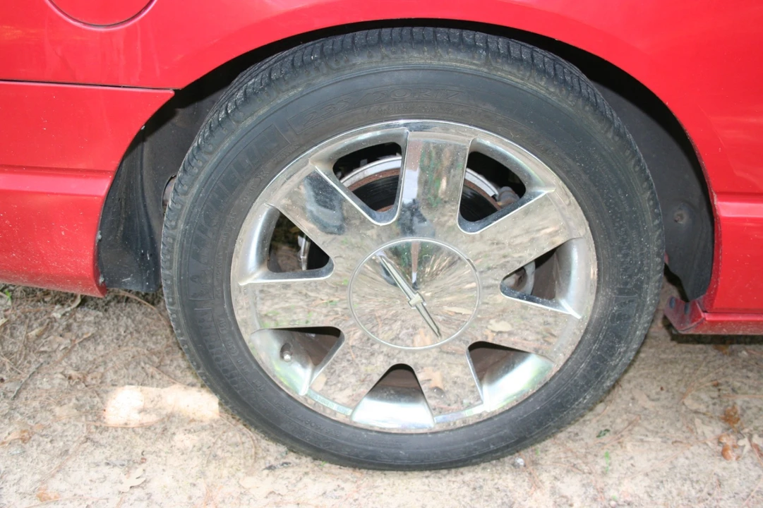 2003 Ford Thunderbird 11th Gen - Image 14 of 17