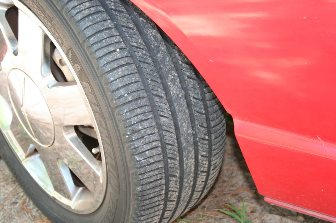2003 Ford Thunderbird 11th Gen - Image 15 of 17