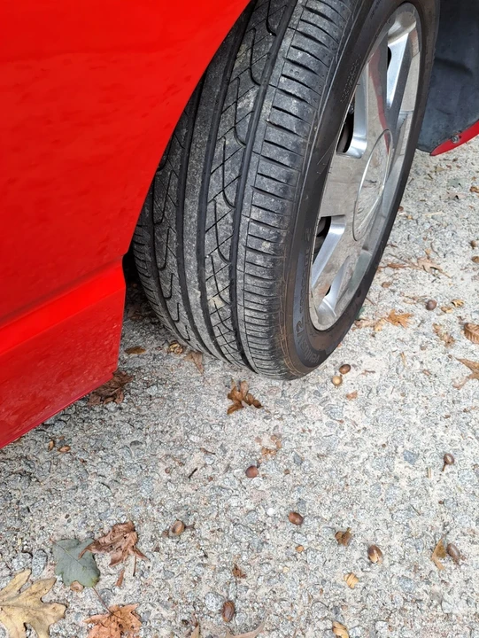 2003 Ford Thunderbird 11th Gen - Image 2 of 13