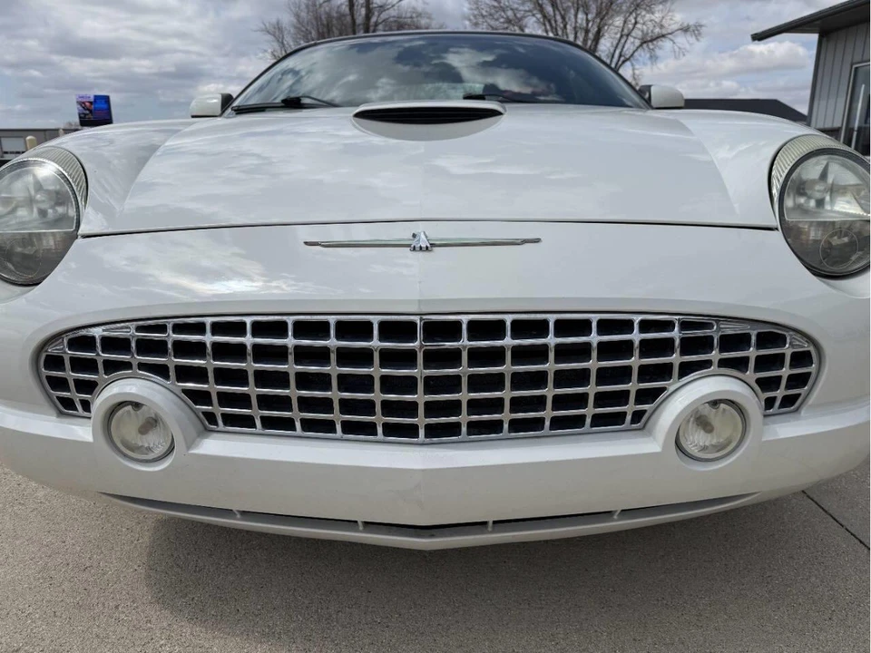 2003 Ford Thunderbird 11th Gen - Image 17 of 31