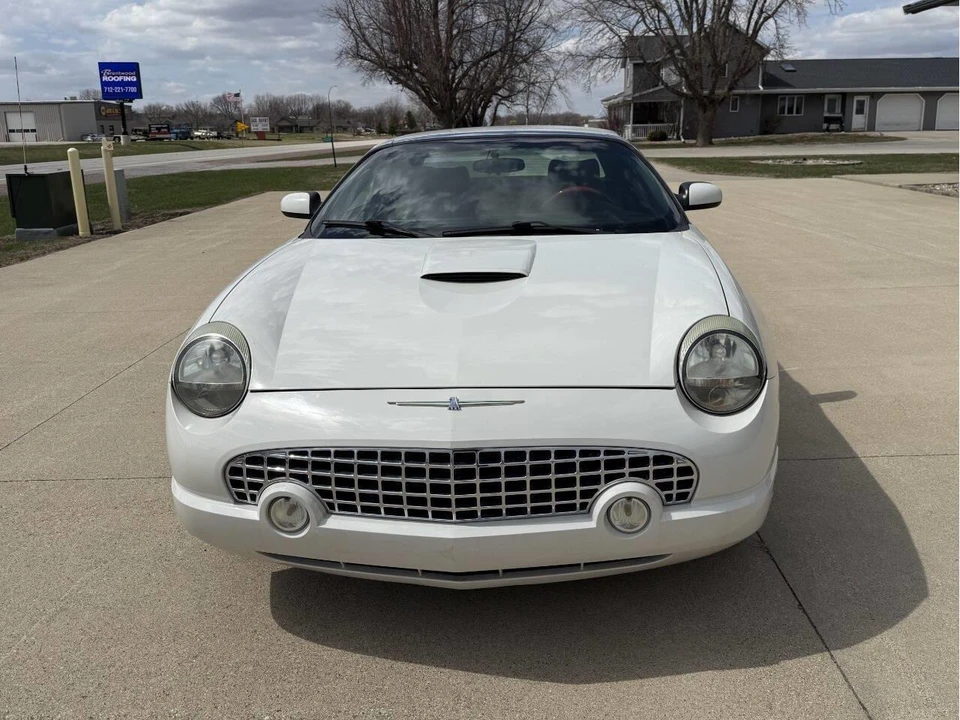 2003 Ford Thunderbird 11th Gen - Image 10 of 31