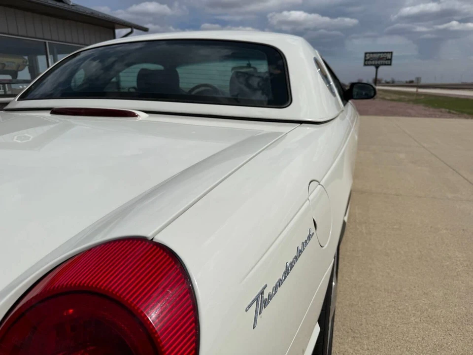 2003 Ford Thunderbird 11th Gen - Image 20 of 31