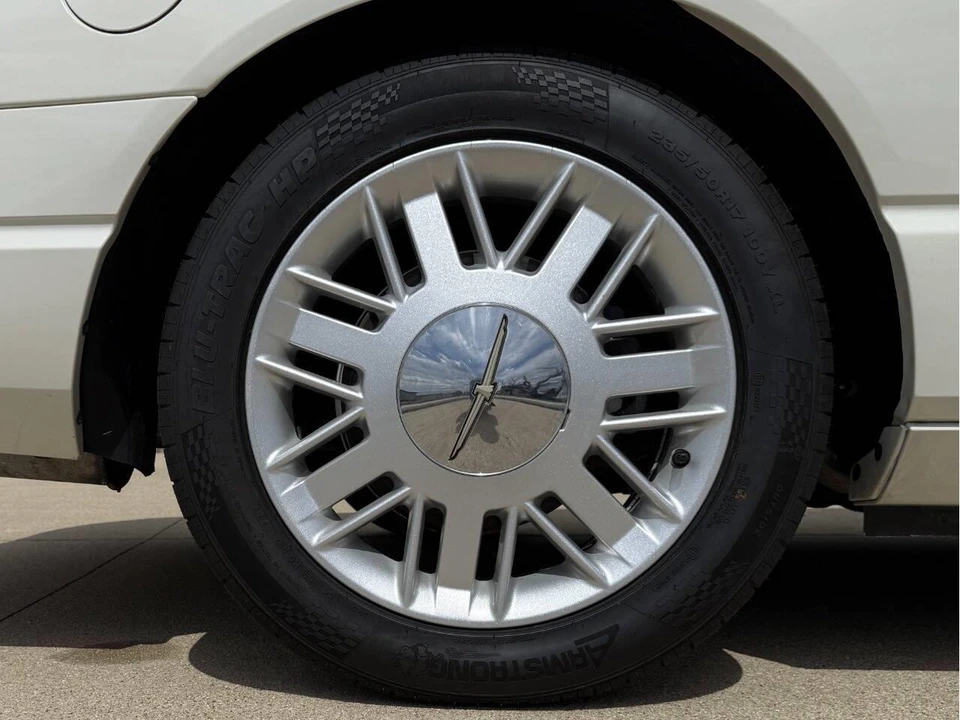 2003 Ford Thunderbird 11th Gen - Image 29 of 31