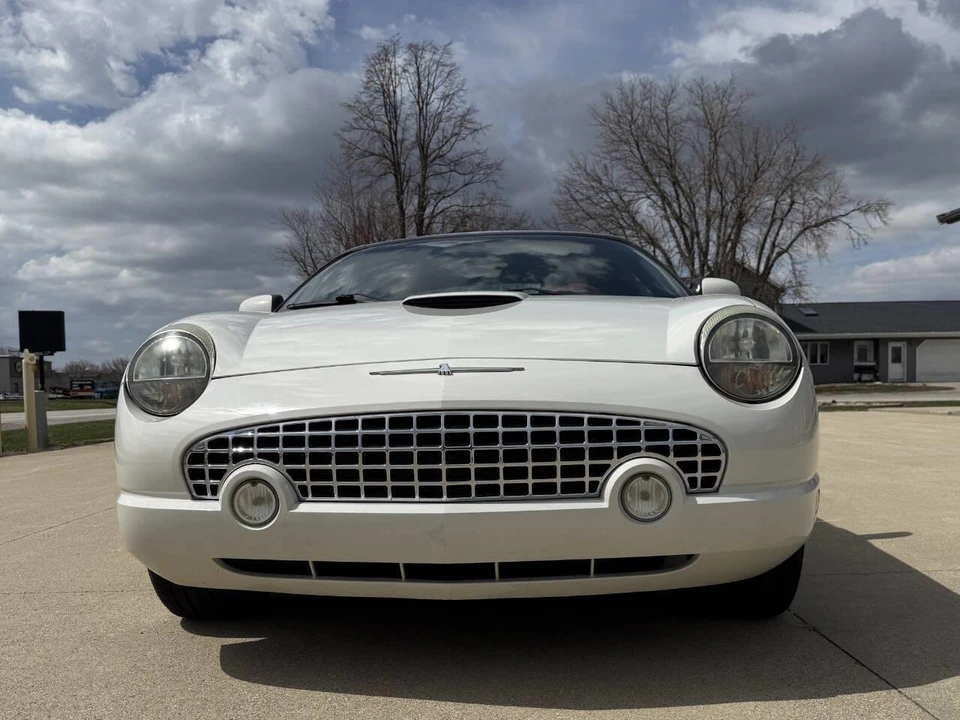 2003 Ford Thunderbird 11th Gen - Image 11 of 31