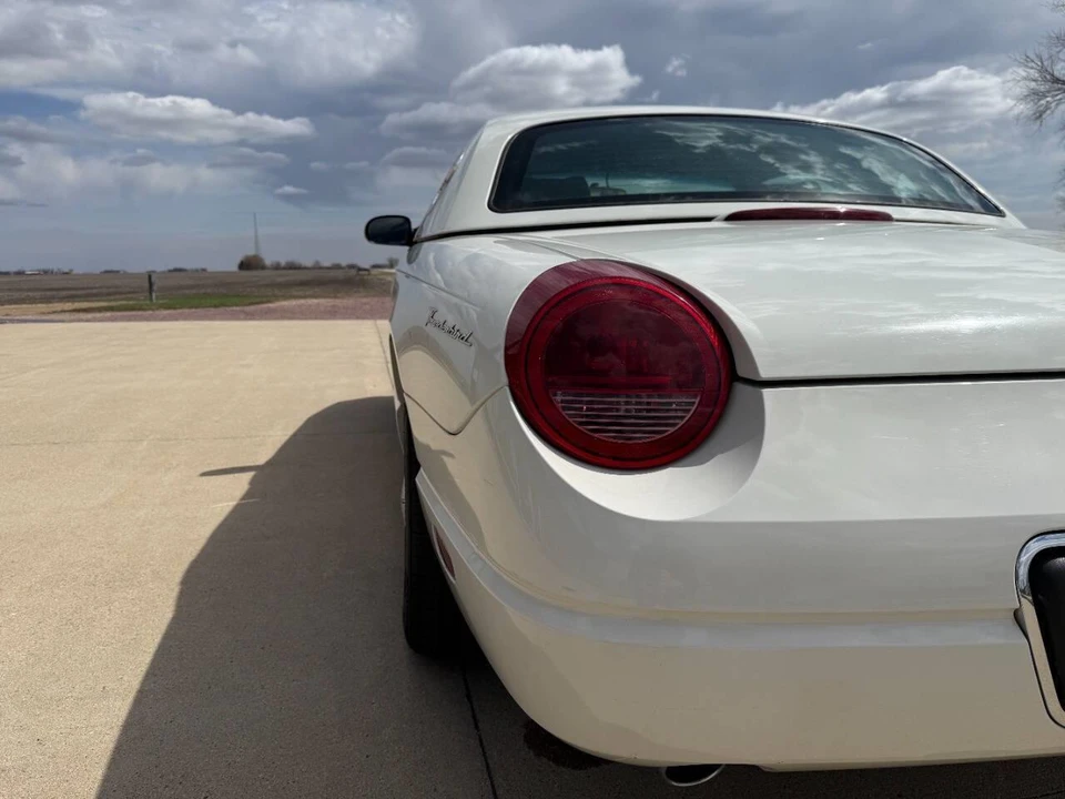 2003 Ford Thunderbird 11th Gen - Image 15 of 31