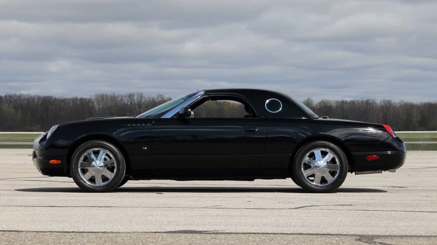 2003 Ford Thunderbird 11th Gen - Image 16 of 29