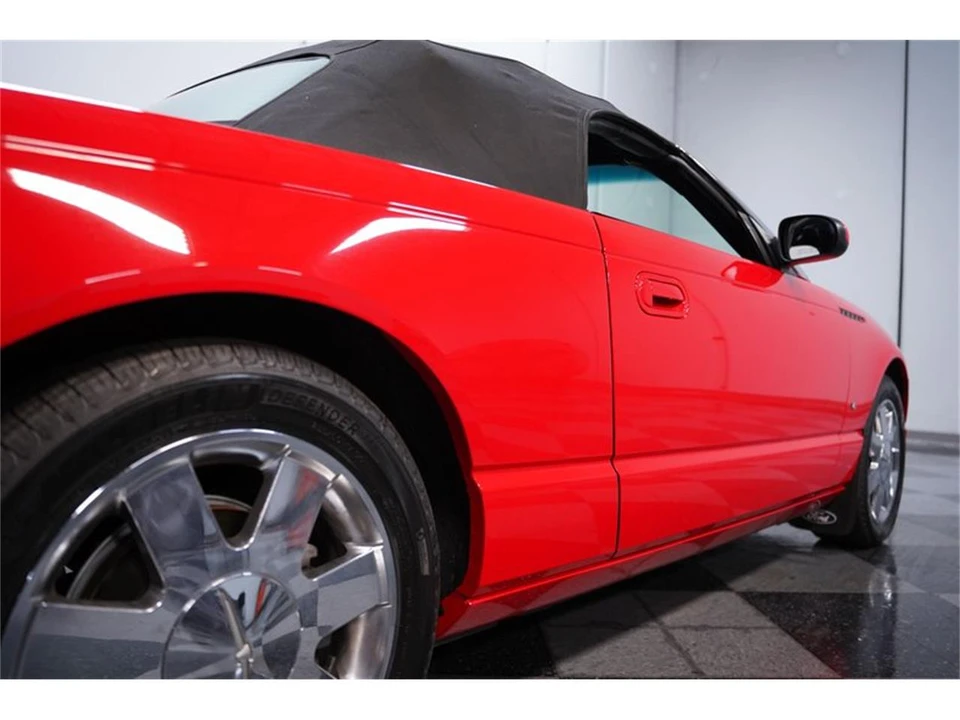 2003 Ford Thunderbird 11th Gen - Image 22 of 31