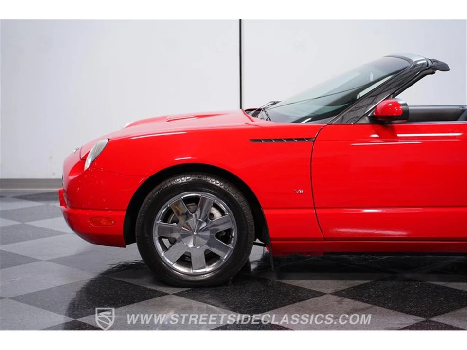 2003 Ford Thunderbird 11th Gen - Image 19 of 31