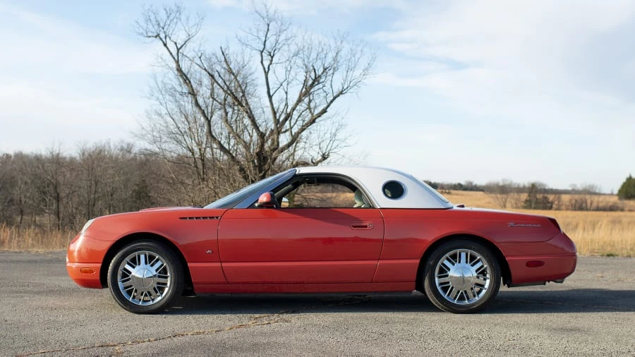 2003 Ford Thunderbird 11th Gen - Image 2 of 12