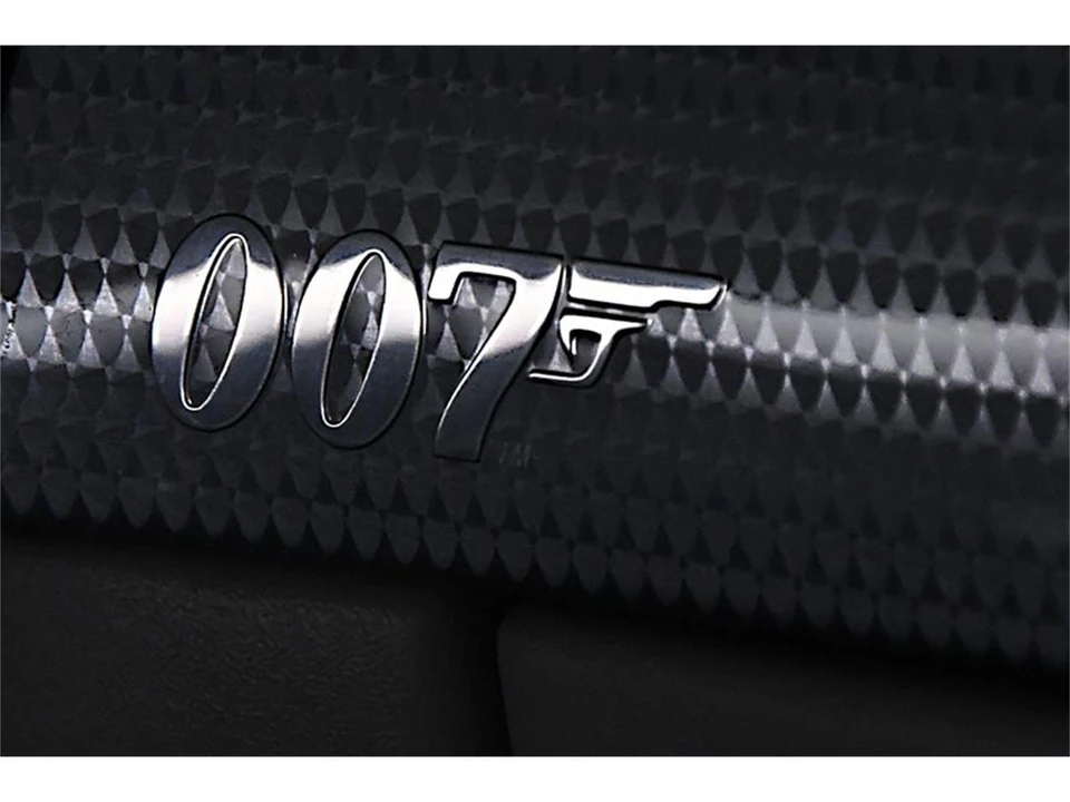2003 Ford Thunderbird 11th Gen - Image 16 of 31