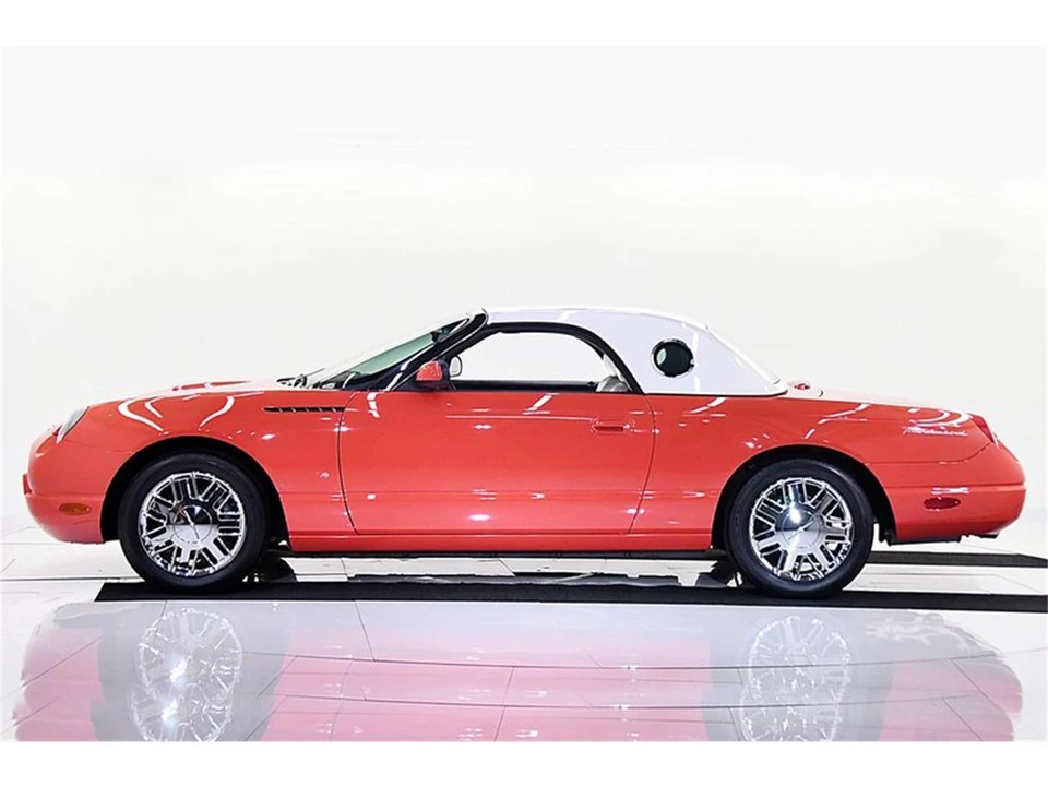 2003 Ford Thunderbird 11th Gen - Image 26 of 31