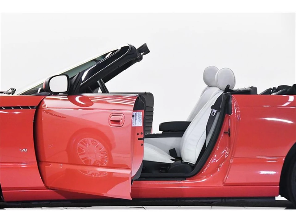 2003 Ford Thunderbird 11th Gen - Image 14 of 31