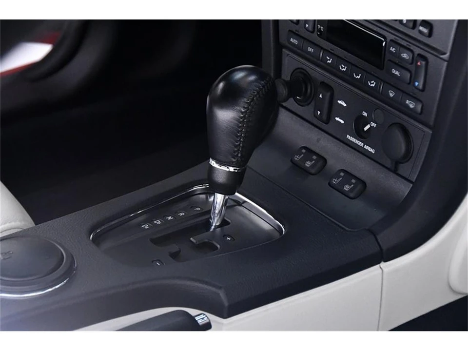 2003 Ford Thunderbird 11th Gen - Image 25 of 31