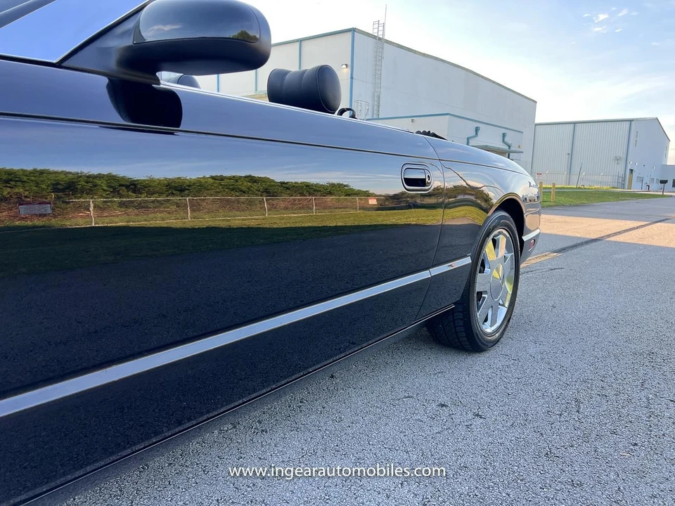 2003 Ford Thunderbird 11th Gen - Image 18 of 21