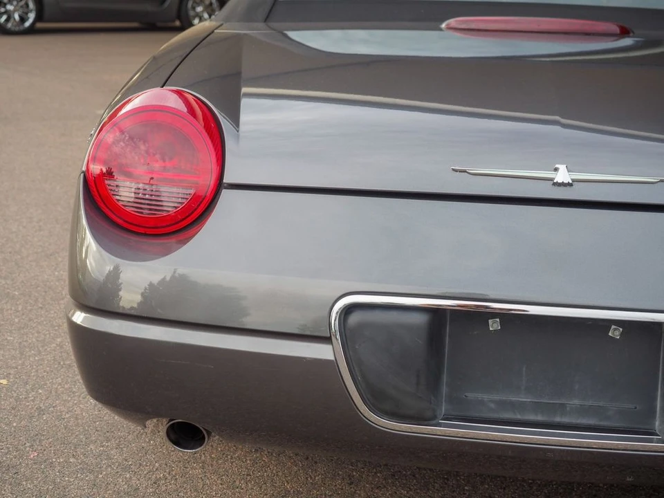 2003 Ford Thunderbird 11th Gen - Image 22 of 31