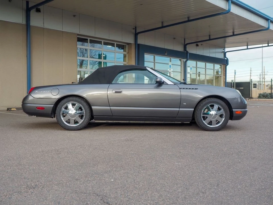 2003 Ford Thunderbird 11th Gen - Image 12 of 31