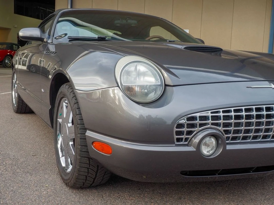 2003 Ford Thunderbird 11th Gen - Image 16 of 31