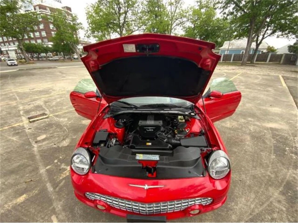 2003 Ford Thunderbird 11th Gen - Image 9 of 24