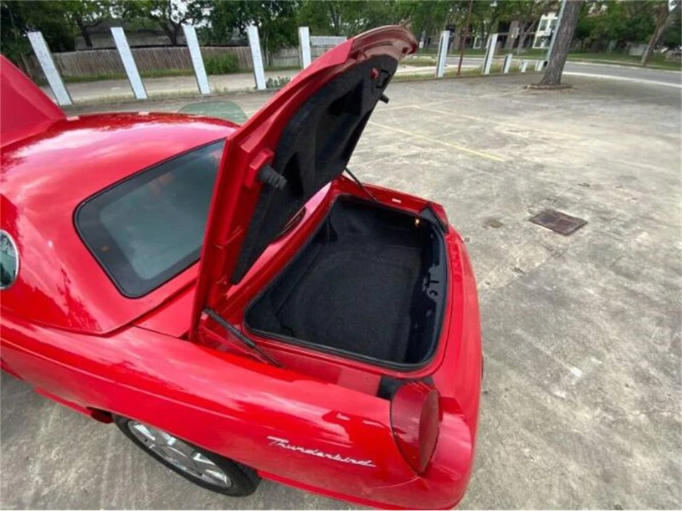 2003 Ford Thunderbird 11th Gen - Image 11 of 24