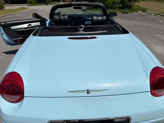 2003 Ford Thunderbird 11th Gen - Image 19 of 19