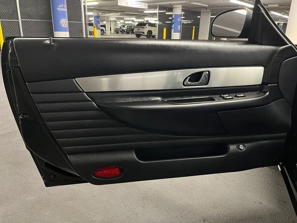 2003 Ford Thunderbird 11th Gen - Image 16 of 31