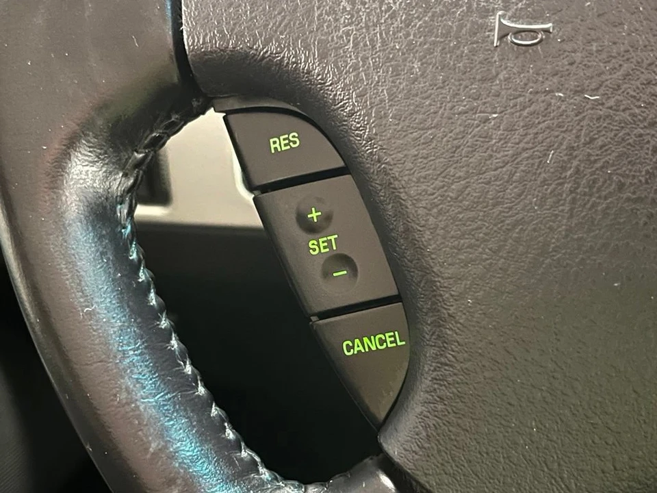 2003 Ford Thunderbird 11th Gen - Image 22 of 31