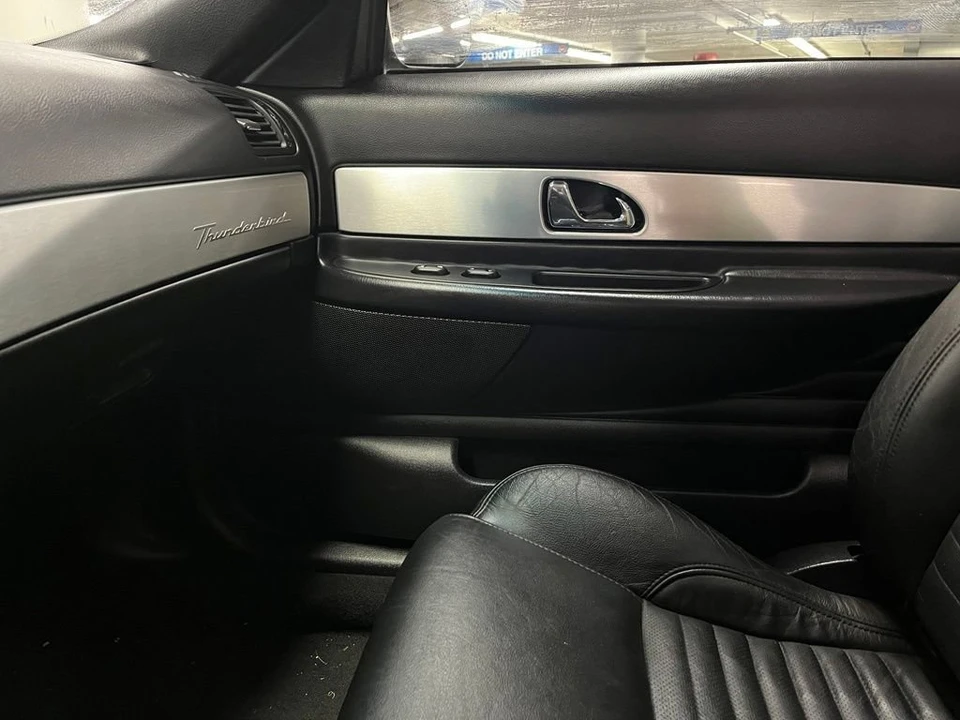 2003 Ford Thunderbird 11th Gen - Image 25 of 31
