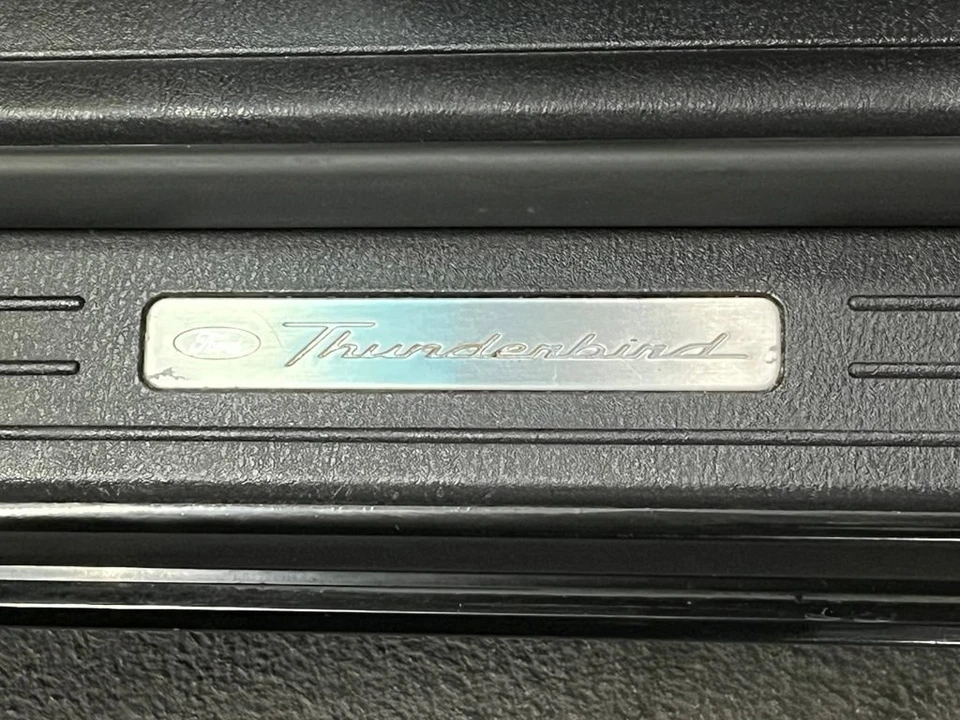2003 Ford Thunderbird 11th Gen - Image 18 of 31
