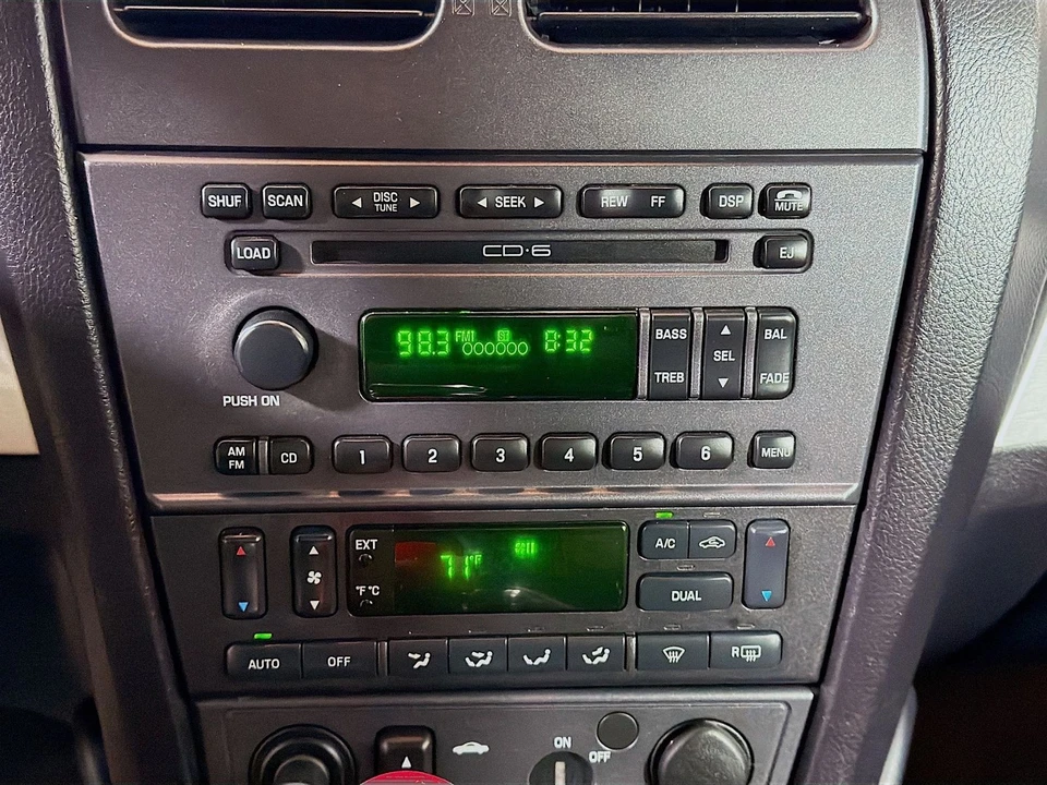 2003 Ford Thunderbird 11th Gen - Image 16 of 31