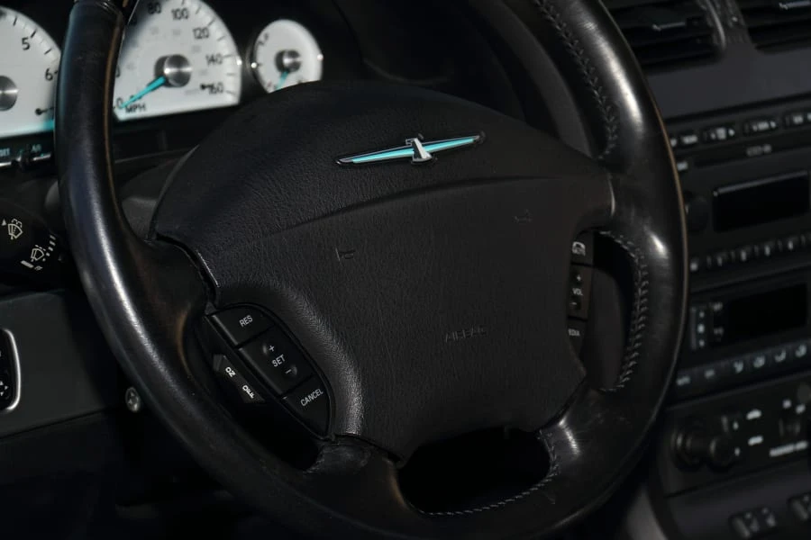 2003 Ford Thunderbird 11th Gen - Image 25 of 31