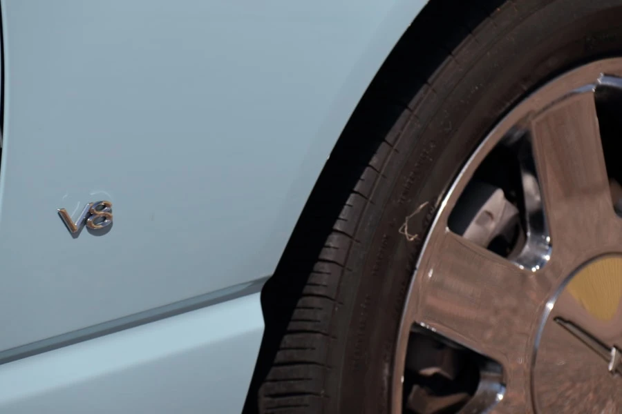 2003 Ford Thunderbird 11th Gen - Image 9 of 31