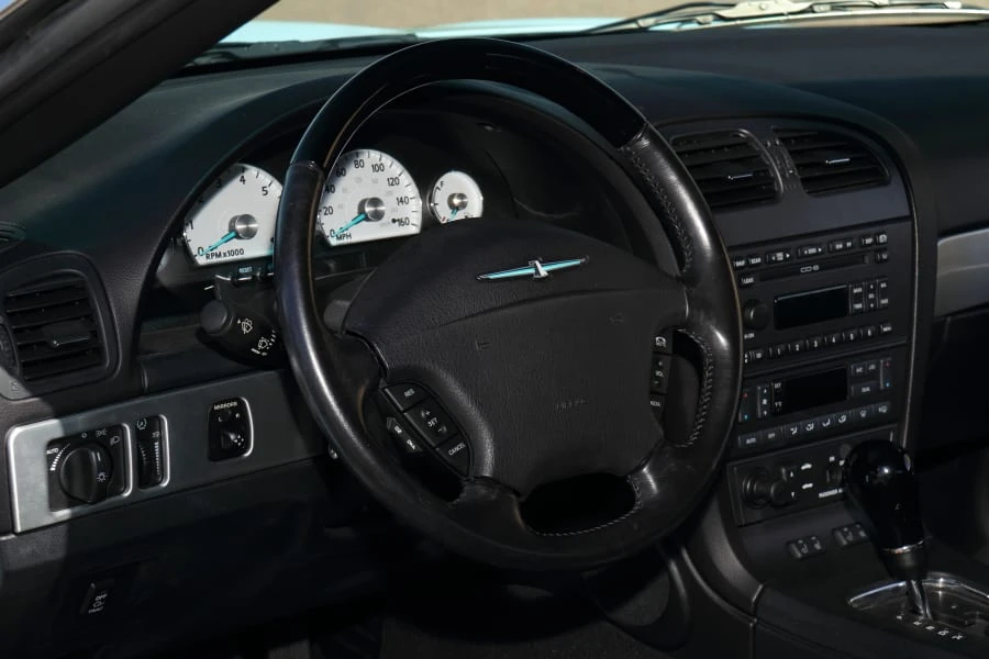 2003 Ford Thunderbird 11th Gen - Image 24 of 31