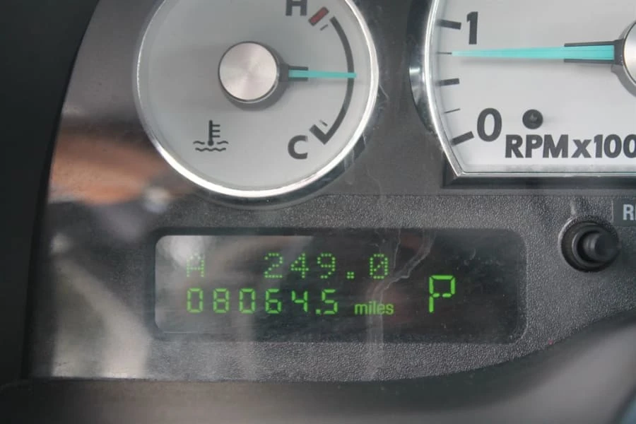 2003 Ford Thunderbird 11th Gen - Image 11 of 17