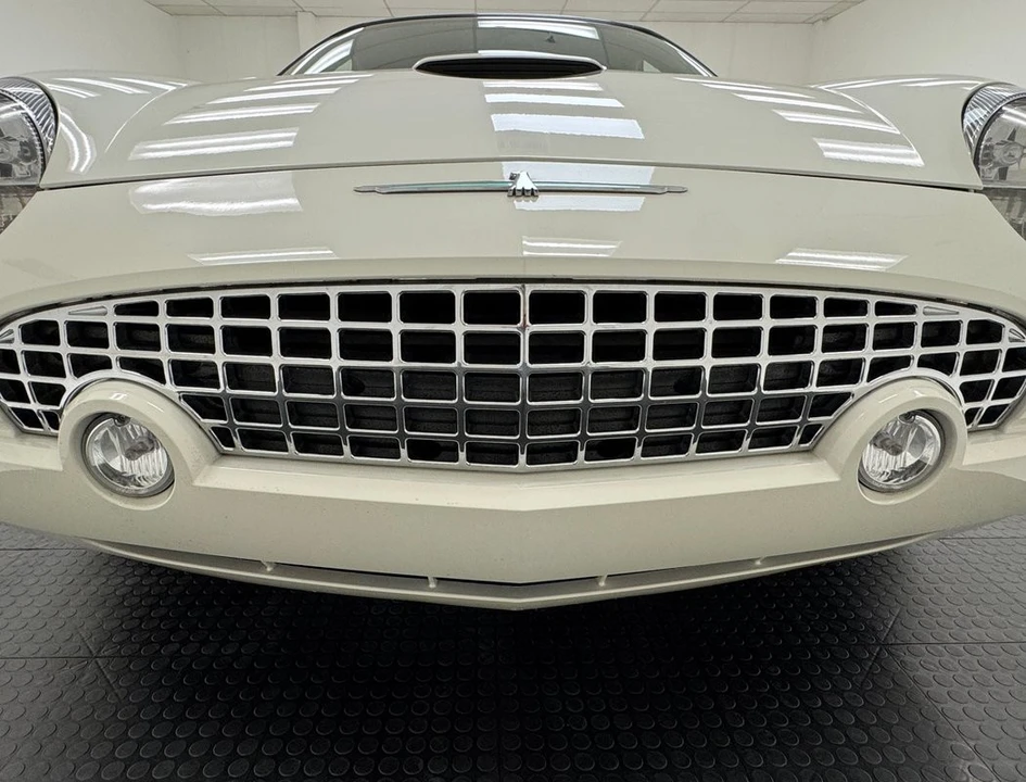 2003 Ford Thunderbird 11th Gen - Image 12 of 31