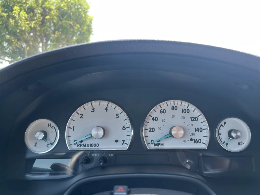 2003 Ford Thunderbird 11th Gen - Image 22 of 31