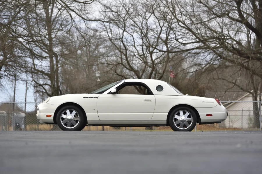 2003 Ford Thunderbird 11th Gen - Image 2 of 31