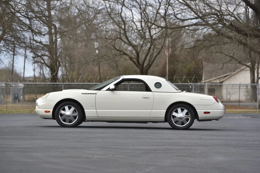 2003 Ford Thunderbird 11th Gen - Image 22 of 31