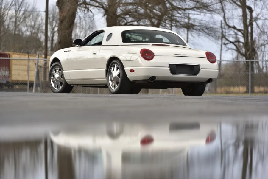 2003 Ford Thunderbird 11th Gen - Image 16 of 31