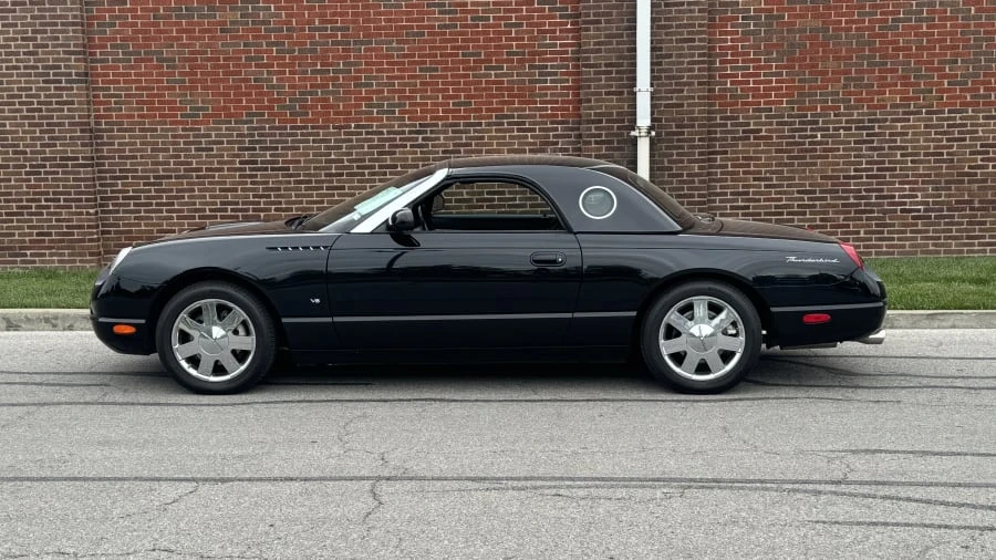 2003 Ford Thunderbird 11th Gen - Image 2 of 8