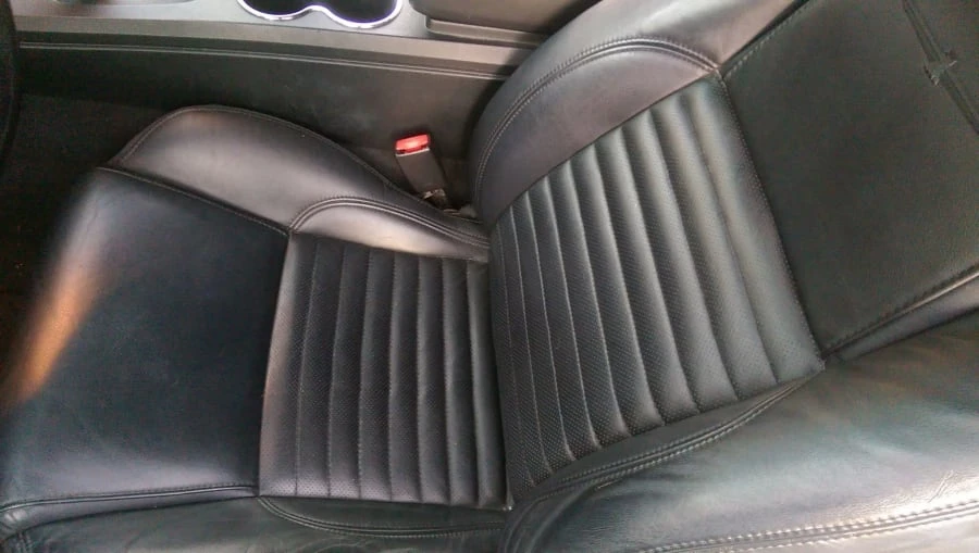 2003 Ford Thunderbird 11th Gen - Image 5 of 12