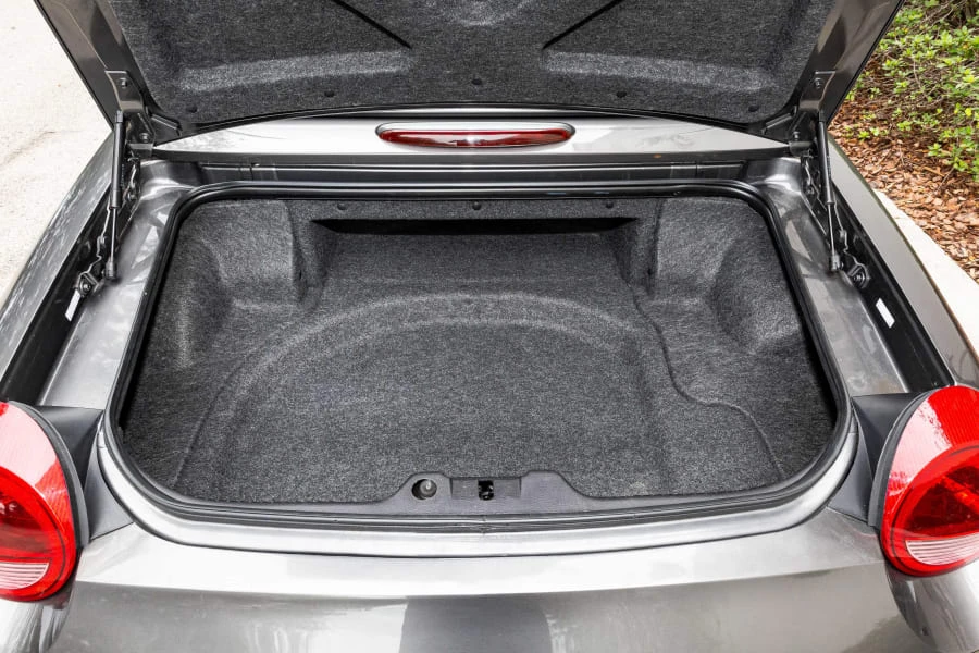 2003 Ford Thunderbird 11th Gen - Image 6 of 12