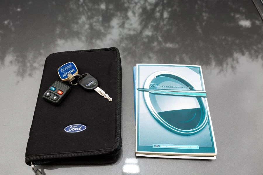 2003 Ford Thunderbird 11th Gen - Image 8 of 12