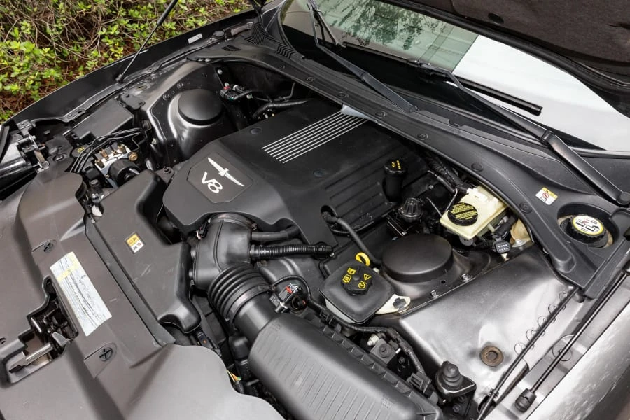 2003 Ford Thunderbird 11th Gen - Image 9 of 12