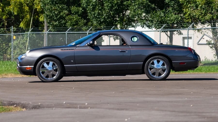 2003 Ford Thunderbird 11th Gen - Image 2 of 12