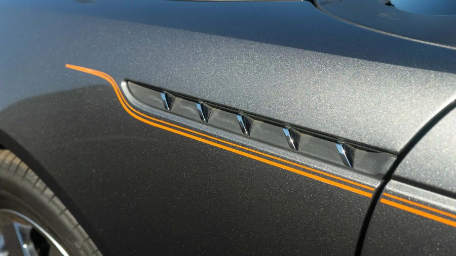 2003 Ford Thunderbird 11th Gen - Image 10 of 12