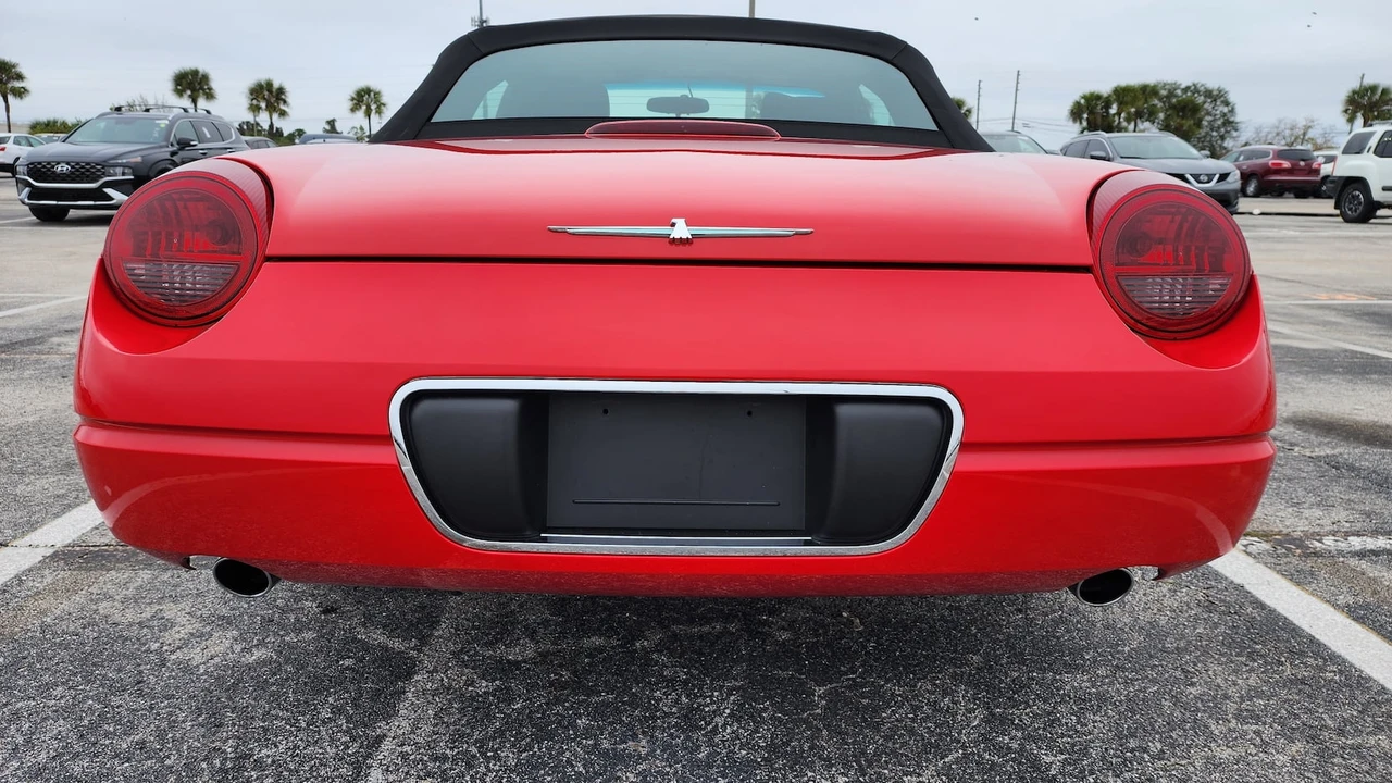 2003 Ford Thunderbird 11th Gen - Image 9 of 12
