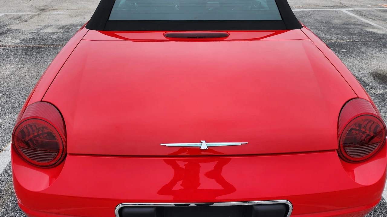 2003 Ford Thunderbird 11th Gen - Image 10 of 12