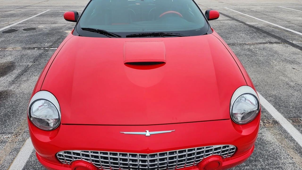 2003 Ford Thunderbird 11th Gen - Image 11 of 12